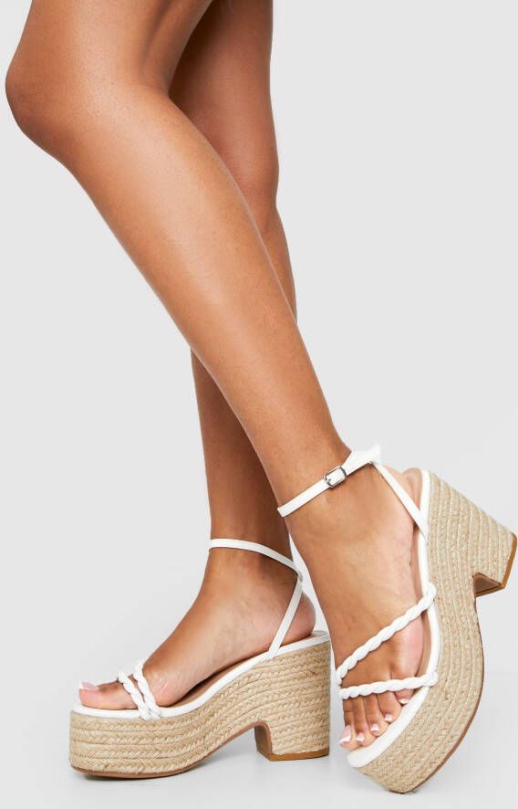 boohoo Gedraaide Tweedelige Sleehakken, White