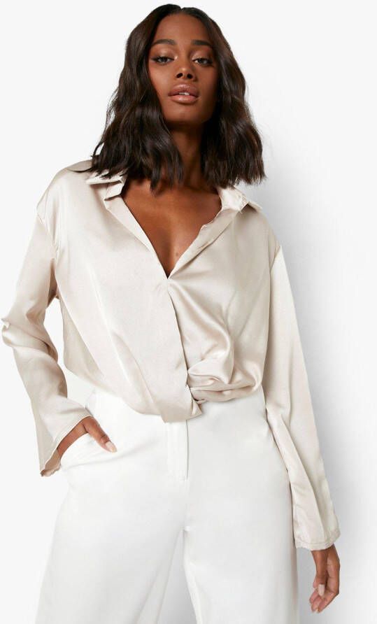 boohoo Gedrapeerde Satijnen Blouse, Cream
