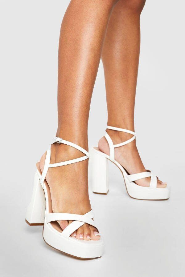 boohoo Gekruiste Hoge Tweedelige Plateauzolen, Off White