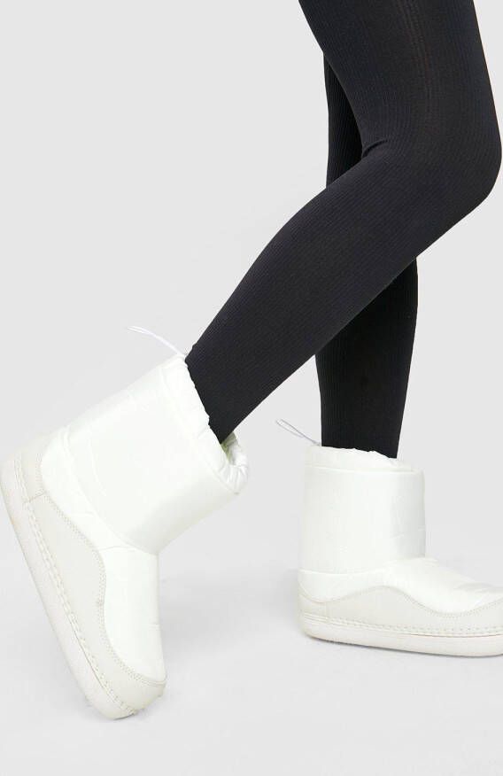 boohoo Gewatteerde Warme Laarzen, White
