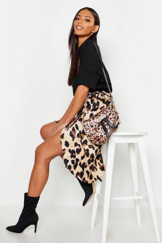 boohoo Satijnen Luipaardprint Midi Wikkel Rok, Tan