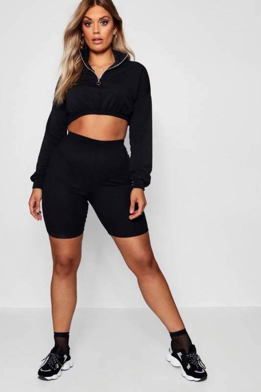 boohoo Plus Geribbelde Bloemenprint Fietsbroek, Zwart