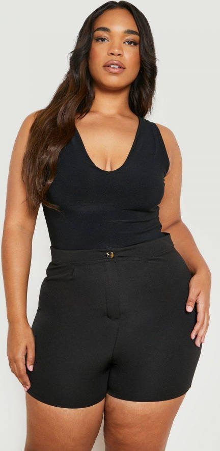 boohoo Plus Getailleerde Shorts, Black