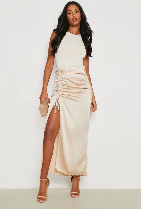 boohoo Tall Geplooide Satijnen Maxi Rok, Champagne