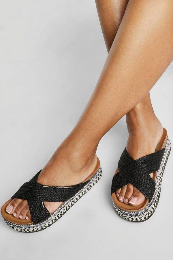 boohoo Versierde Gekruiste Plateauzolen, Black