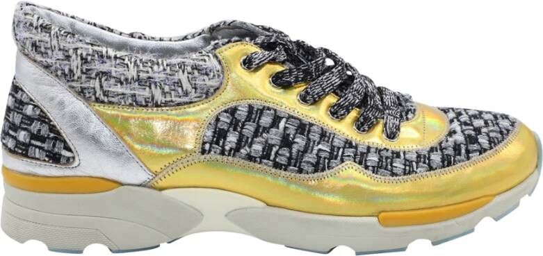 Chanel Vintage Preated Tweed veter omhoog sneakers in leer , Geel, Dames