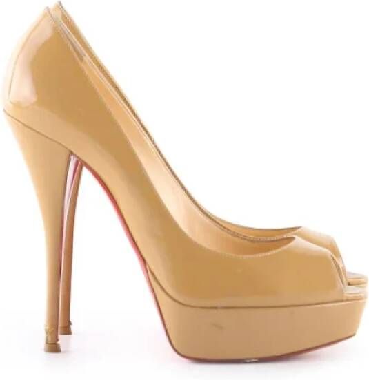 Pre owned Leather heels Christian Louboutin Pre owned, Beige, Dames