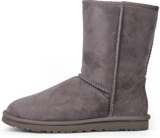 ugg classic short 38