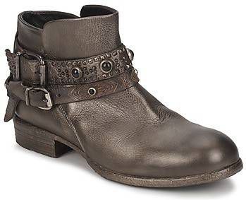 Laarzen Strategia YIHAA