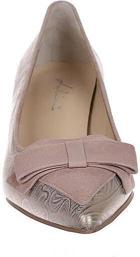 Lilian 11229